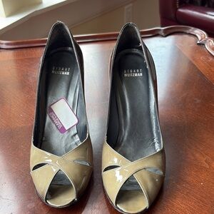 Stuart Weitzman ombré greenPatent Peep Toe Heels